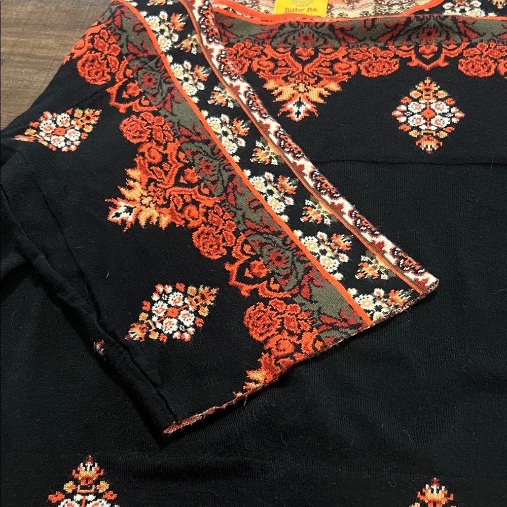 Ruby Rd. Size Medium Black And Orange Patterned T… - image 4